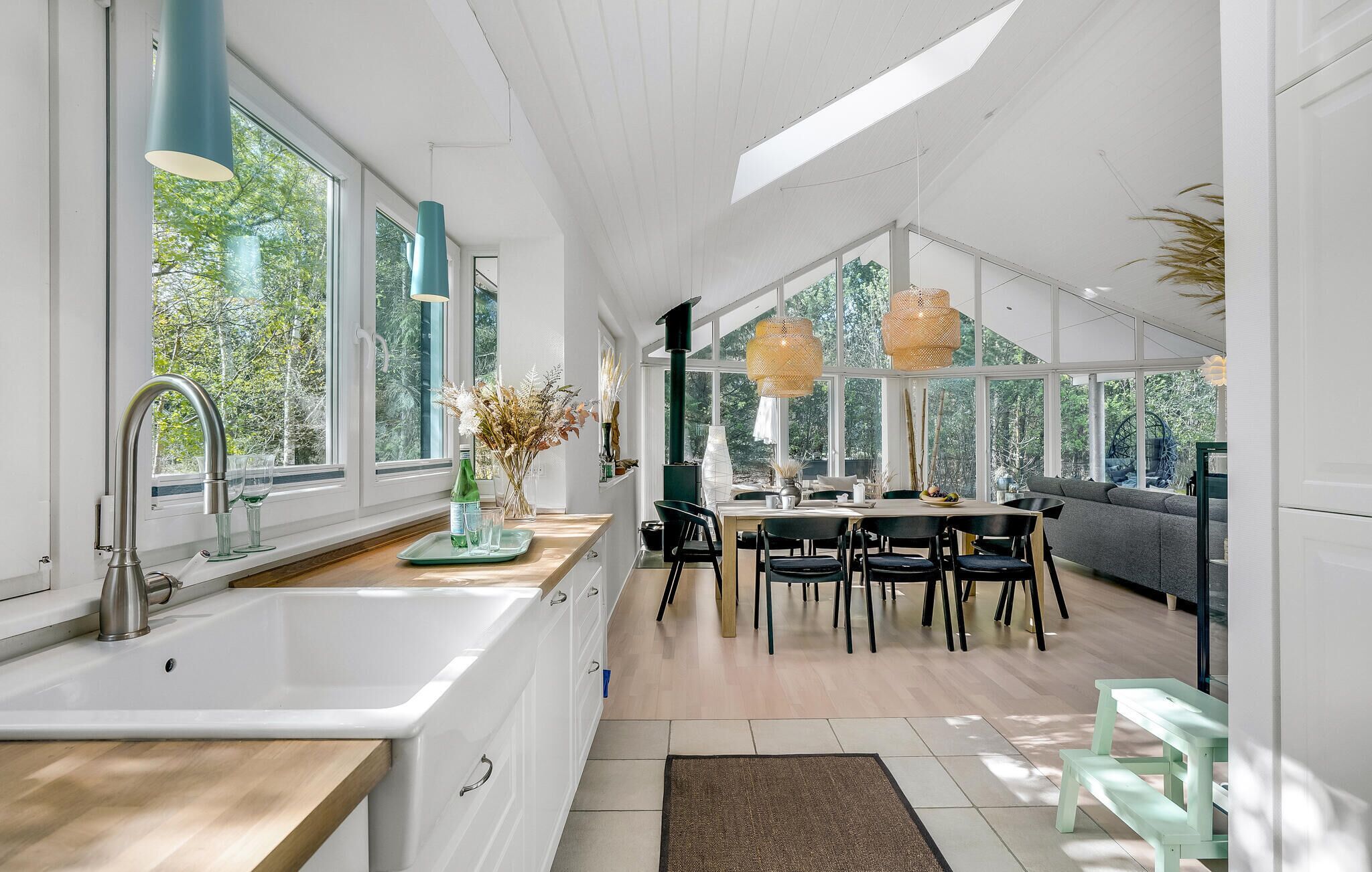 Kjøleskap, kokeplater og oppvaskmaskin