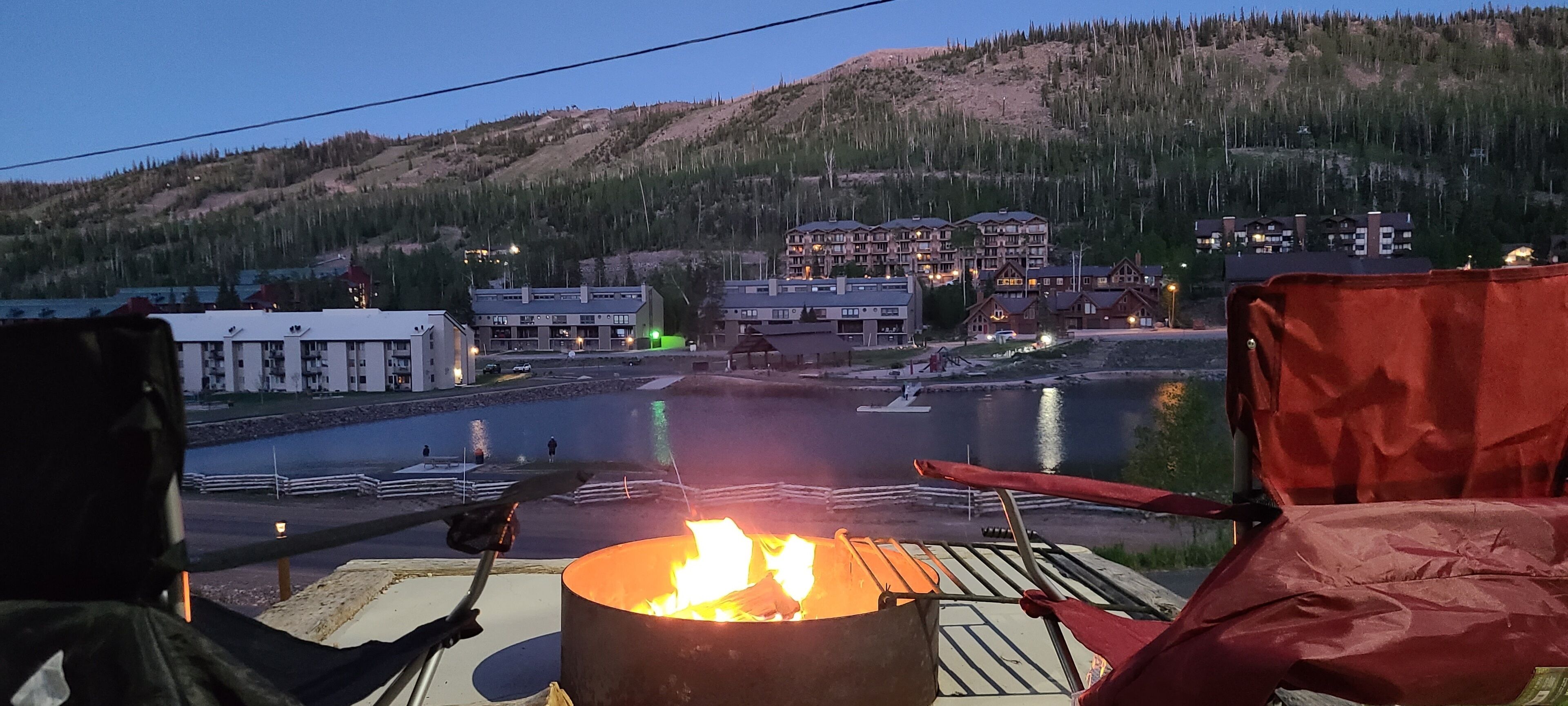 المنطقة المحيطة بالمنشأة