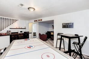 Game room - Spacious 2,500 Sq Ft Wichita Home -3 Showers-2 Tubs-Near Base & Arena (Wichita)
