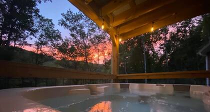 Pisgah Retreat w/ Hot Tub & Private River Access