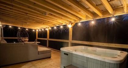 Pisgah Retreat w/ Hot Tub & Private River Access
