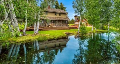 Charming 1930's Farmhouse near Bend, OR