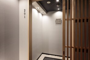 豪華雙人房, 非吸煙房 | 書桌、免費無線上網、床單