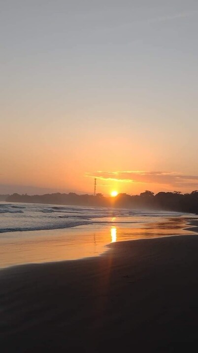 🐒CASA MONO VERDE 10 minutes walk to playa blanca, The National Park, Mepe Bus