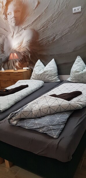 1 bedroom, iron/ironing board, free WiFi, bed sheets - Apartament w samym sercu miasta - 150 metrów od rynku (Bytom)