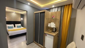 Classic Triple Room | Premium bedding, desk, bed sheets - Ulu City Hotel (Bursa)
