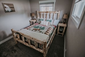 4 عدّة غرف نوم ومكواة/لوح كي وسرير سفر وواي فاي مجانًا