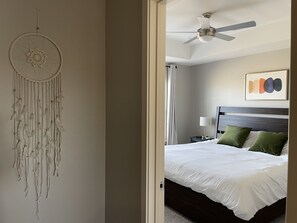 2 habitaciones, cuna de viaje, wifi gratis y ropa de cama 