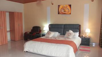 Room, 1 Bedroom | 1 bedroom, desk, WiFi