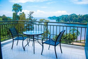 Room, 1 Bedroom | Dining - Luxury Suite With Balcony and Incredible View on the Water (Bwishyura)