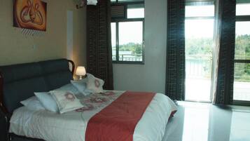 Room, 1 Bedroom | 1 bedroom, desk, WiFi