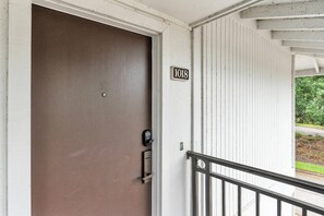 Property grounds - Golf Group Condo | 2 En Suites | 4 Queen Beds | Saddlebrook Amenities (Wesley Chapel)