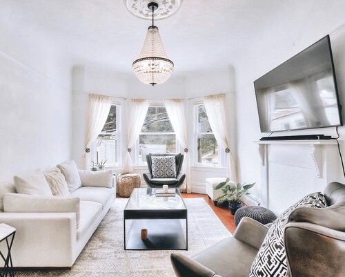 Charming & chic 2bd Condo in GREAT QUIET LOCATION