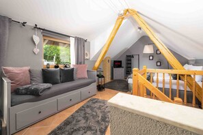 Skrivebord, gratis Wi-Fi, sengetøj