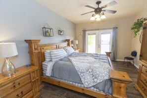 4 Schlafzimmer, Bügeleisen/Bügelbrett, Reisekinderbett, kostenloses WLAN