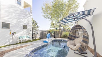 Piscine extérieure, piscine chauffée