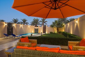 Executive-Villa | Terrasse/Patio