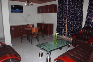 Room, 1 Bedroom | Interior - Deluxe Double Room With Stunning View on the Lake (Bwishyura)