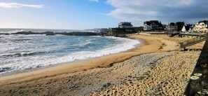 Beach nearby - Wild coastline, exceptional sea view, close to shops and TGV station (Le Croisic)