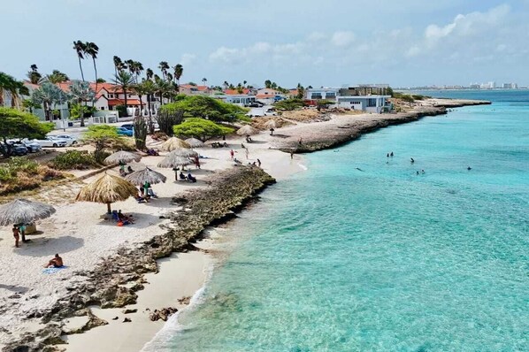 Beach nearby, sun loungers, beach towels