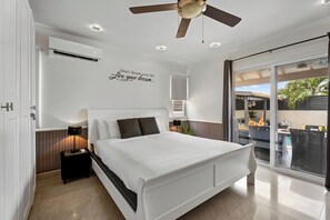 3 habitaciones, caja de seguridad en la habitación y escritorio 