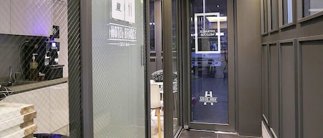 تفاصيل الفندق من الداخل