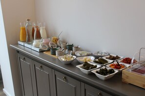 Free daily buffet breakfast - Spreezeit Hotel connect (Senftenberg)
