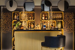 Bar (on property) - Pájaro Rebelde (Seville)
