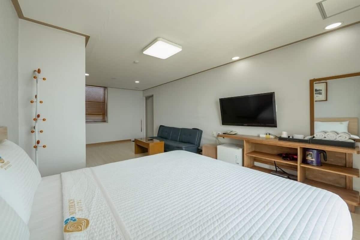 Special Queen Two room Oceanview | 1 Schlafzimmer, individuell dekoriert, individuell eingerichtet