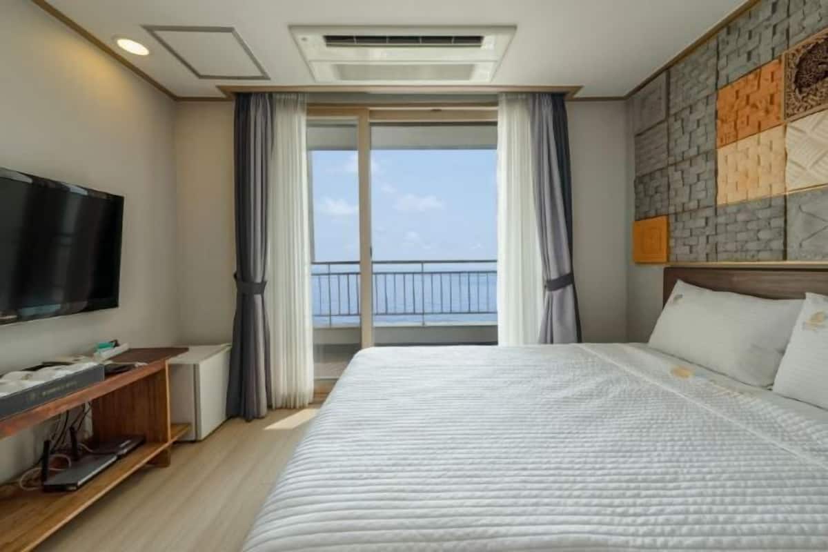 1 Schlafzimmer, individuell dekoriert, individuell eingerichtet