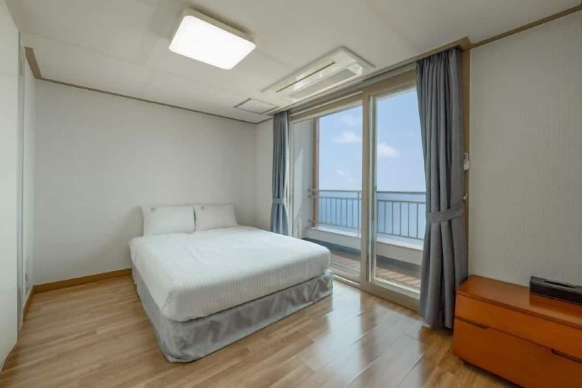 1 bedroom, individually decorated, individually furnished, free WiFi