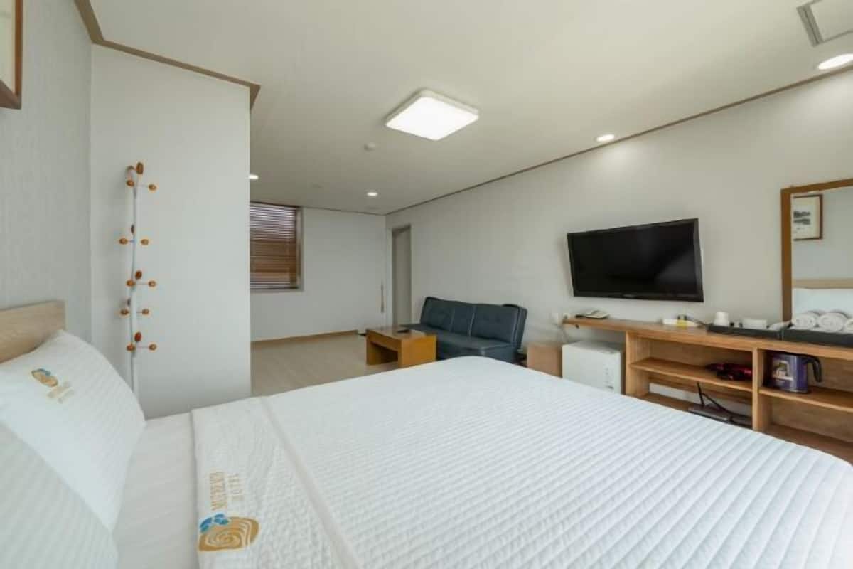 1 Schlafzimmer, individuell dekoriert, individuell eingerichtet