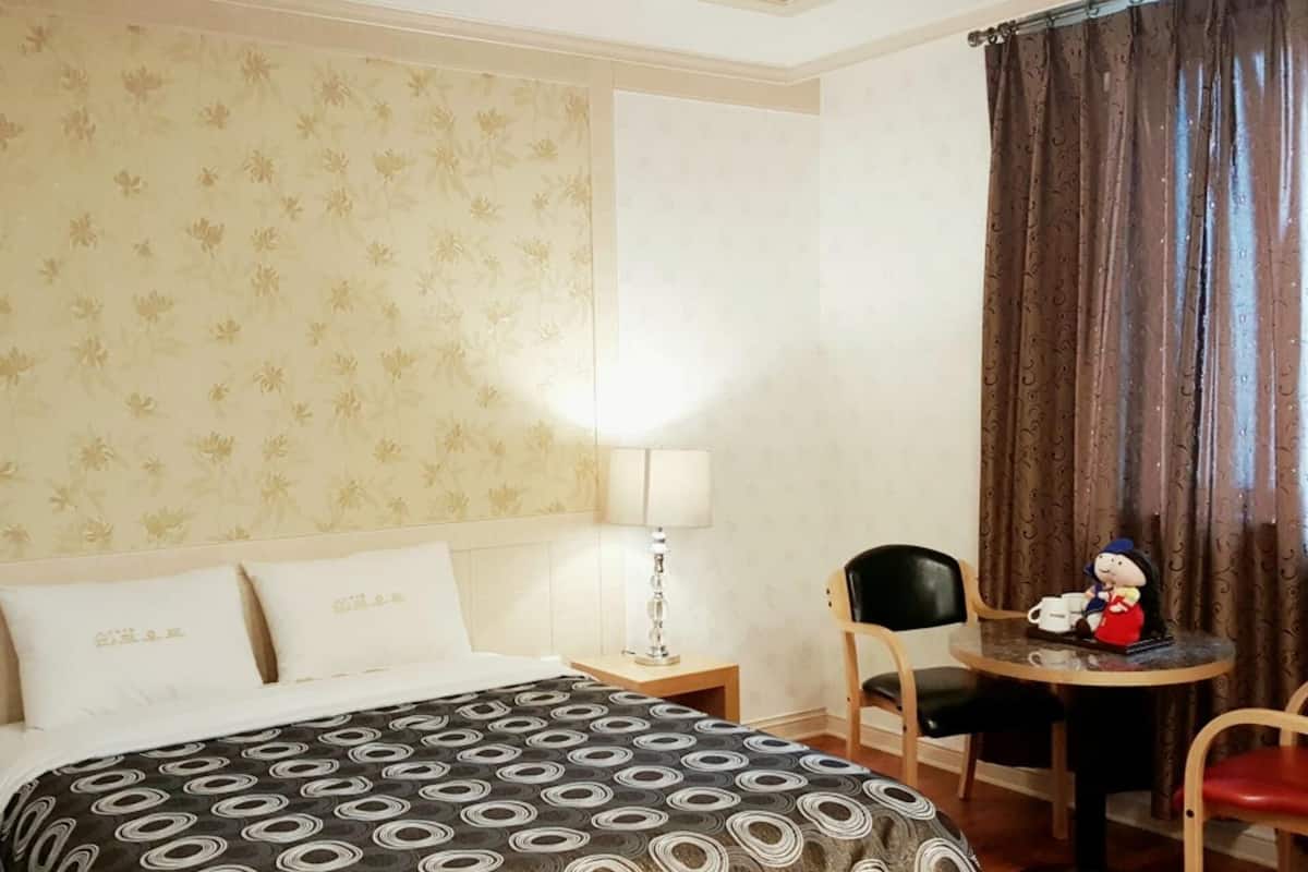room (deluxe double) | 1 bedroom, free wifi, bed sheets