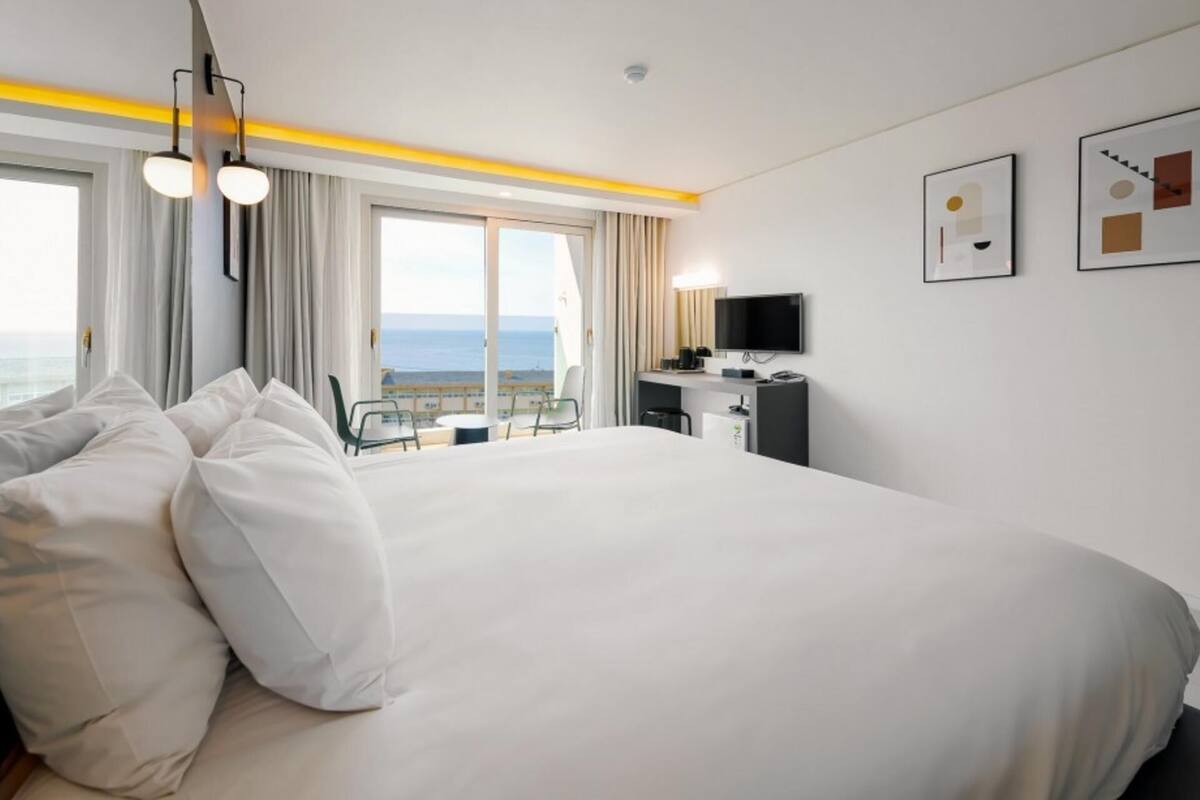 room (standard double) | 1 bedroom, free wifi, bed sheets