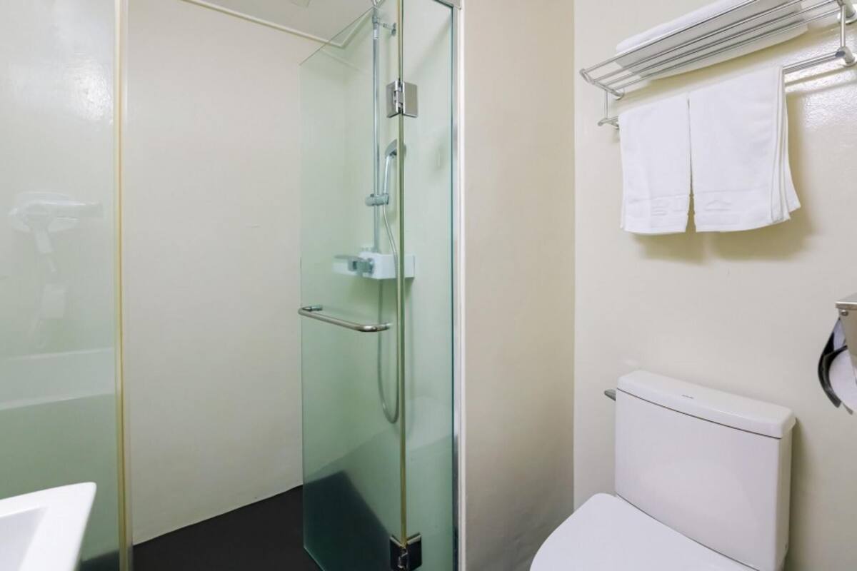 room (standard twin) | 1 bedroom, free wifi, bed sheets