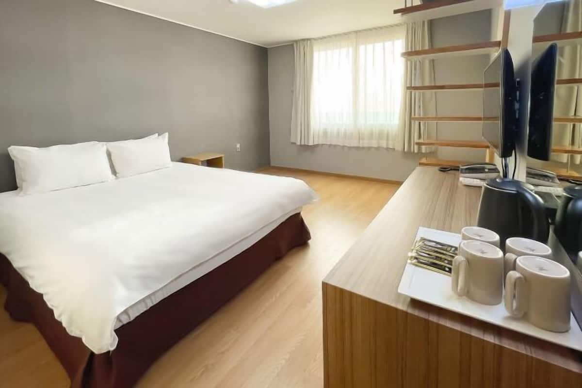 1 chambre, Wi-Fi gratuit, draps fournis