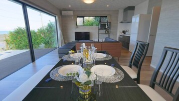 2 habitaciones, cortinas blackout y ropa de cama 