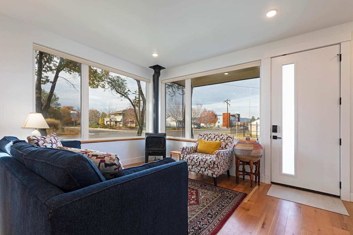 Fernseher, Kamin, Arbeitsbereiche