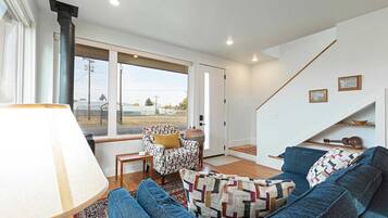 Fernseher, Kamin, Arbeitsbereiche