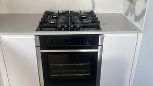 Private kitchen - Captivating 2-bed Flat W/terrace in North London (London)