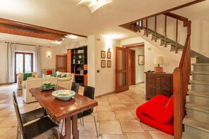 Villa familiar, varias habitaciones, frigorífico y microondas (Villa Le Poggiola) | Interior