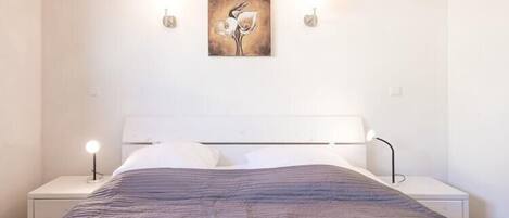 2 Schlafzimmer, Reisekinderbett, kostenloses WLAN