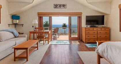 Blue Ocean View Retreat - Minutes to Beach