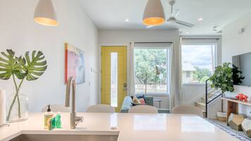 House, Multiple Beds, Kitchen, Garden View (Austin Retreat - Unit B) | Private kitchen