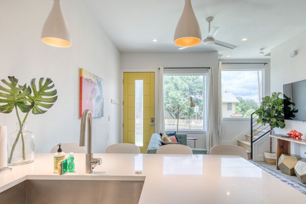 House, Multiple Beds, Kitchen, Garden View (Austin Retreat - Unit B) | Private kitchen | Fridge, microwave, oven, stovetop - Conveniently Located Upstairs Deck BBQ (Austin)