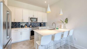House, Multiple Beds, Kitchen, Garden View (Austin Retreat - Unit B) | Private kitchen | Coffee/tea maker, fridge, microwave, oven - Conveniently Located Upstairs Deck BBQ (Austin)