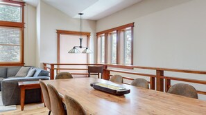 Maison en rangée, Plusieurs lits, patio, vue sur la montagne (Red Slate Canyon) | Cuisine privée | Cafetière-théière
