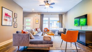 House, Multiple Beds, Balcony | Living room - Double the Fun (Nashville)