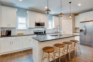 House, Multiple Beds, Balcony | Private kitchen - Double the Fun (Nashville)