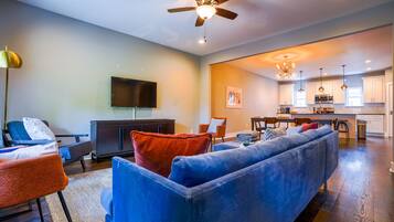 House, Multiple Beds, Balcony | Living room | 40-inch TV with cable channels